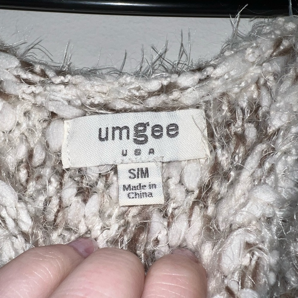 Sweater - Picture 3 of 3